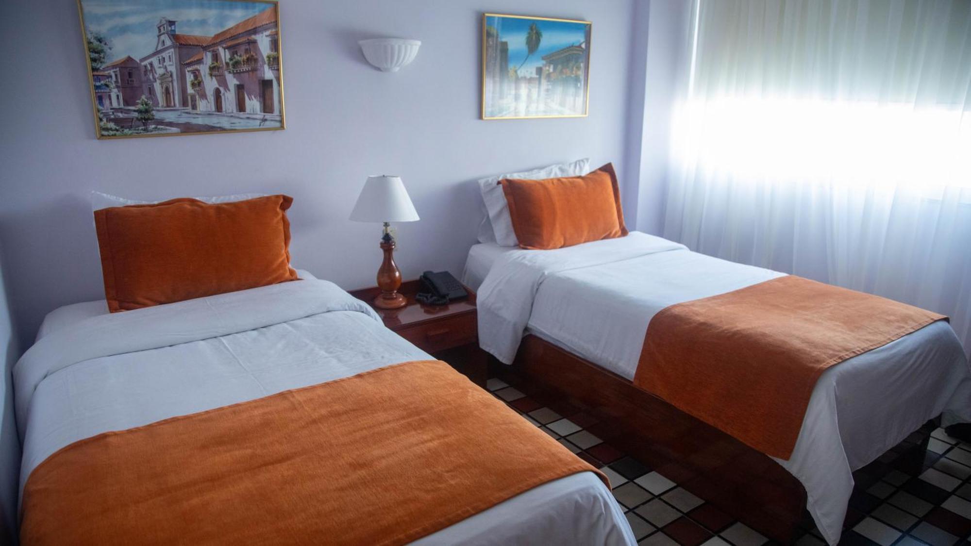 Bahía Hotel 3*
