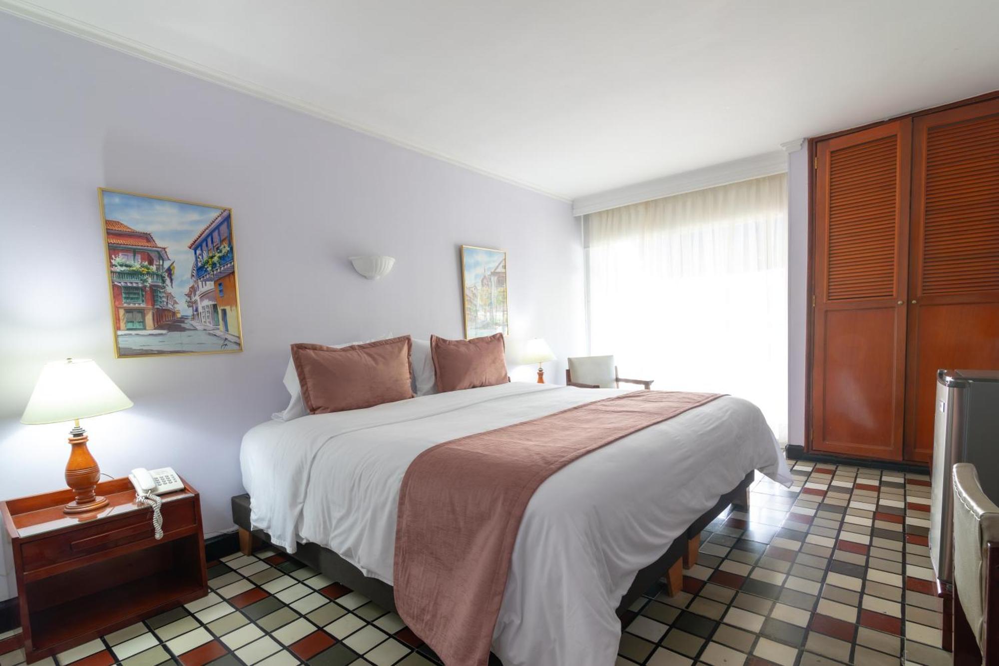 Hotel Bahia 3*